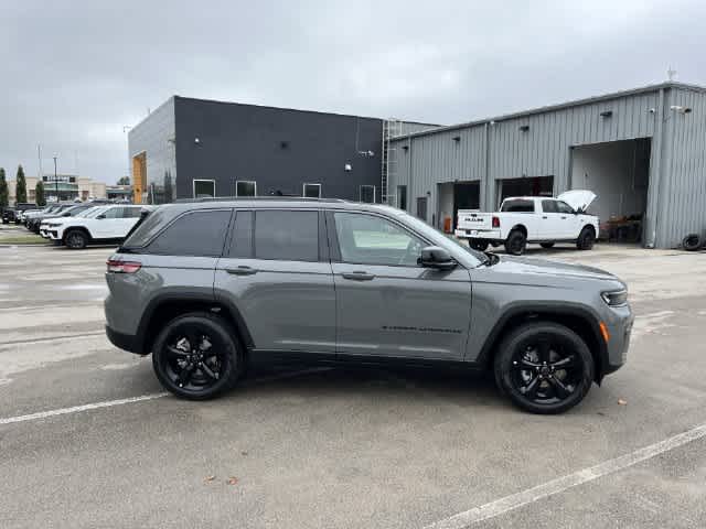 2027 Jeep Grand Cherokee GRAND CHEROKEE LIMITED 4X4