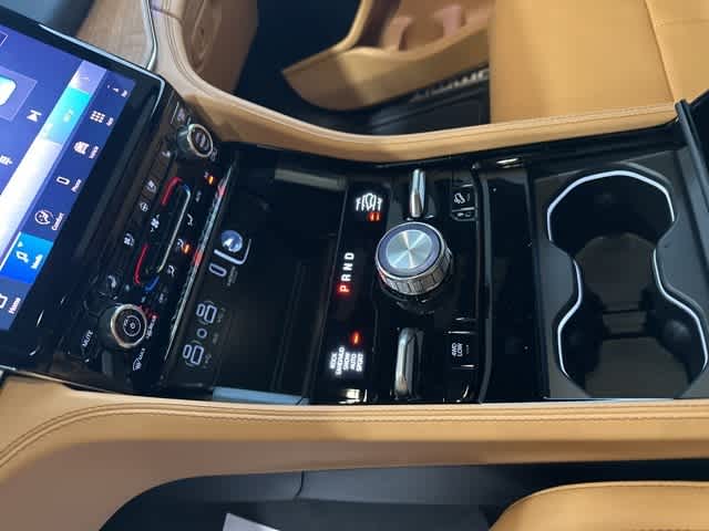 2025 Jeep Grand Cherokee GRAND CHEROKEE SUMMIT RESERVE 4X4