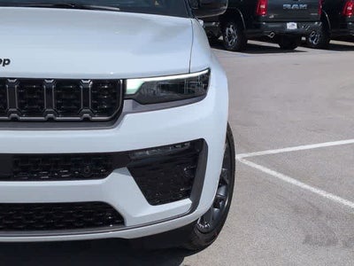 2026 Jeep Grand Cherokee Summit