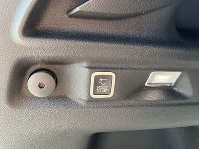 2027 Jeep Grand Cherokee Laredo Altitude