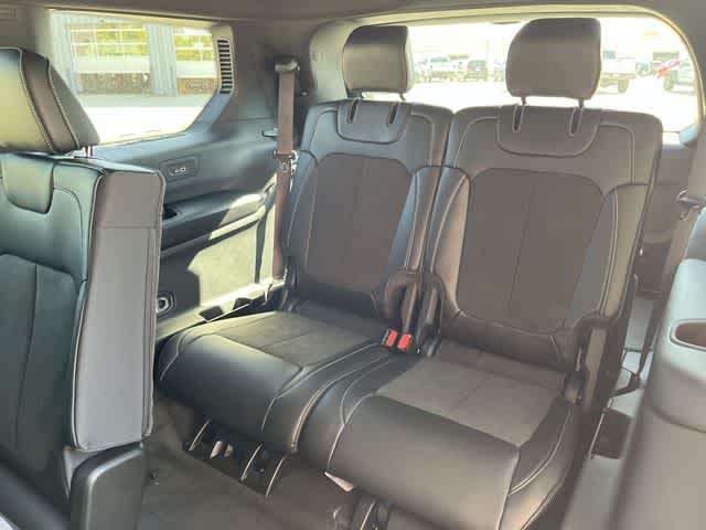 2027 Jeep Grand Cherokee Laredo Altitude