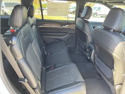 2027 Jeep Grand Cherokee GRAND CHEROKEE L LAREDO ALTITUDE 4X4