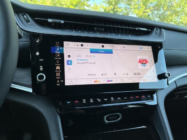 2027 Jeep Grand Cherokee GRAND CHEROKEE L LAREDO ALTITUDE 4X4