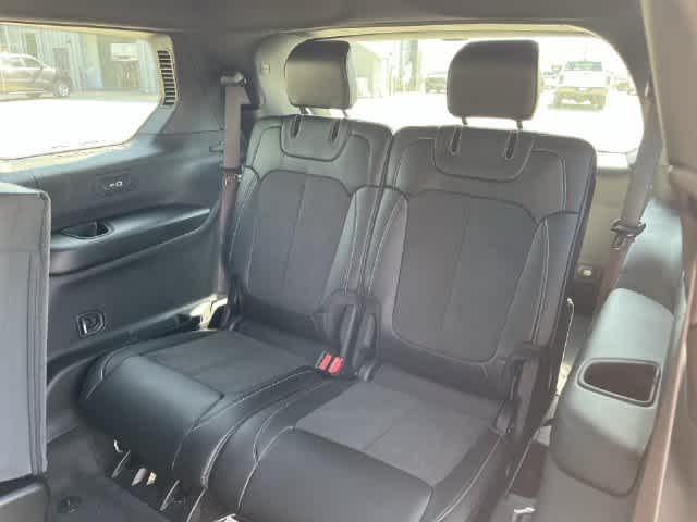 2027 Jeep Grand Cherokee GRAND CHEROKEE L LAREDO ALTITUDE 4X4