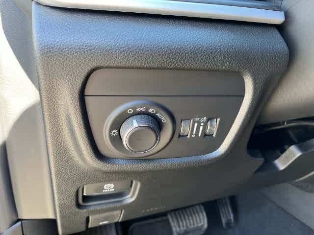 2027 Jeep Grand Cherokee GRAND CHEROKEE L LAREDO ALTITUDE 4X4