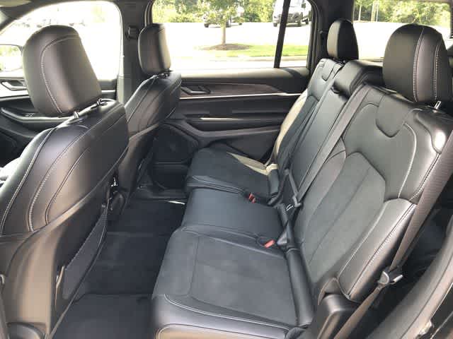 2026 Jeep Grand Cherokee GRAND CHEROKEE L LAREDO ALTITUDE 4X4