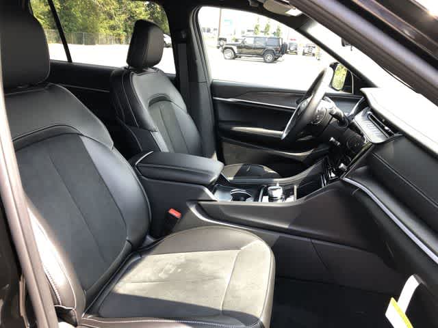 2026 Jeep Grand Cherokee GRAND CHEROKEE L LAREDO ALTITUDE 4X4