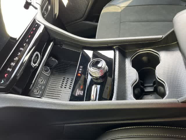 2027 Jeep Grand Cherokee GRAND CHEROKEE L LAREDO ALTITUDE 4X4