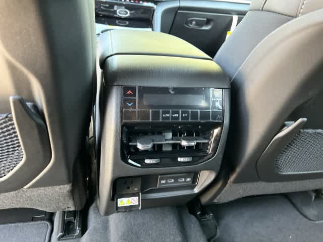 2027 Jeep Grand Cherokee GRAND CHEROKEE L LAREDO ALTITUDE 4X4