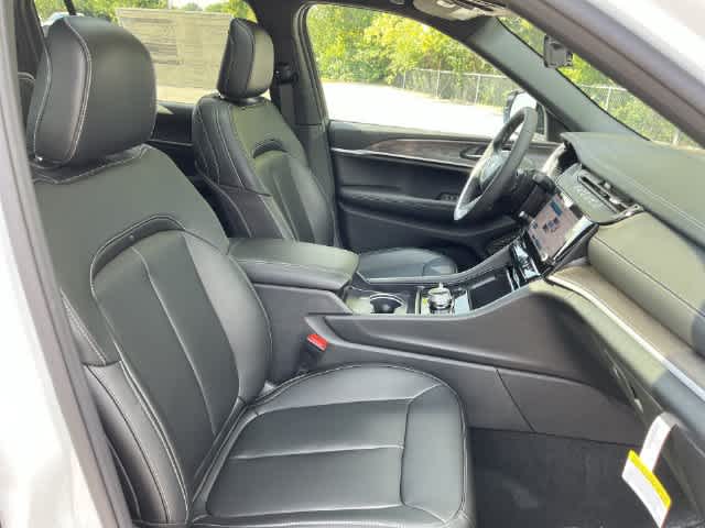 2027 Jeep Grand Cherokee GRAND CHEROKEE L LIMITED 4X4