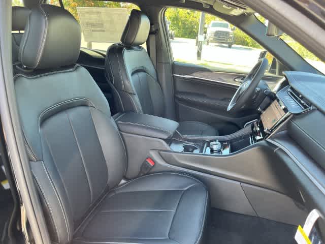 2027 Jeep Grand Cherokee GRAND CHEROKEE L LIMITED RESERVE 4X4