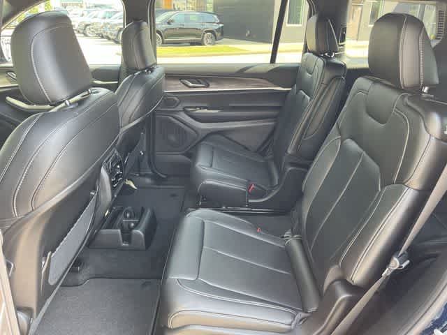 2027 Jeep Grand Cherokee Limited