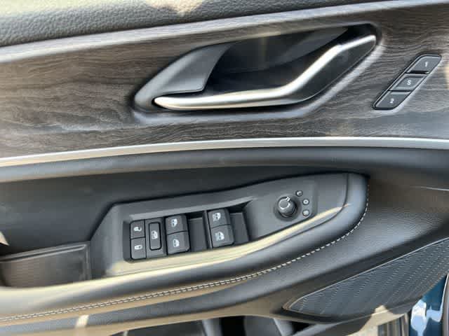 2027 Jeep Grand Cherokee Limited