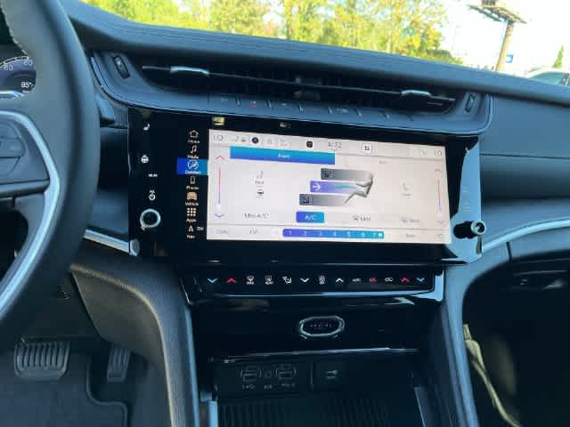 2027 Jeep Grand Cherokee GRAND CHEROKEE L LIMITED 4X4