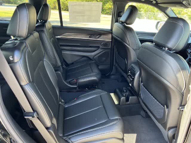 2027 Jeep Grand Cherokee GRAND CHEROKEE L LIMITED 4X4