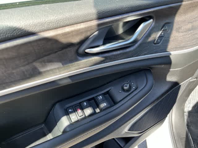 2027 Jeep Grand Cherokee GRAND CHEROKEE L LIMITED RESERVE 4X4