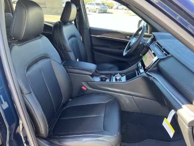 2027 Jeep Grand Cherokee GRAND CHEROKEE L LIMITED 4X4