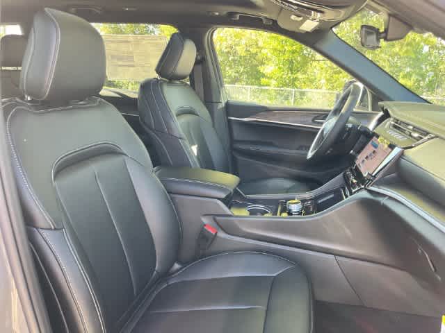2027 Jeep Grand Cherokee GRAND CHEROKEE L LIMITED 4X4