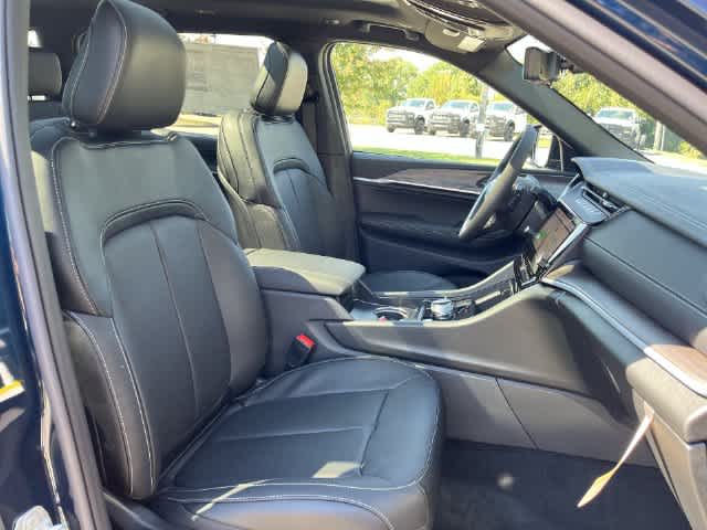 2027 Jeep Grand Cherokee GRAND CHEROKEE L LIMITED RESERVE 4X4