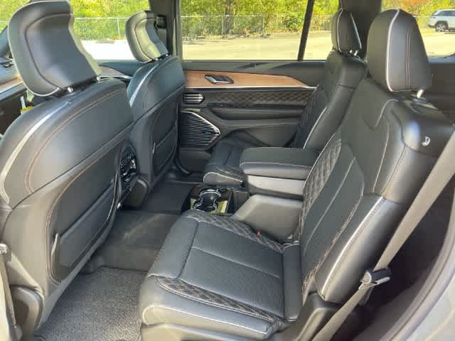 2027 Jeep Grand Cherokee GRAND CHEROKEE L SUMMIT 4X4