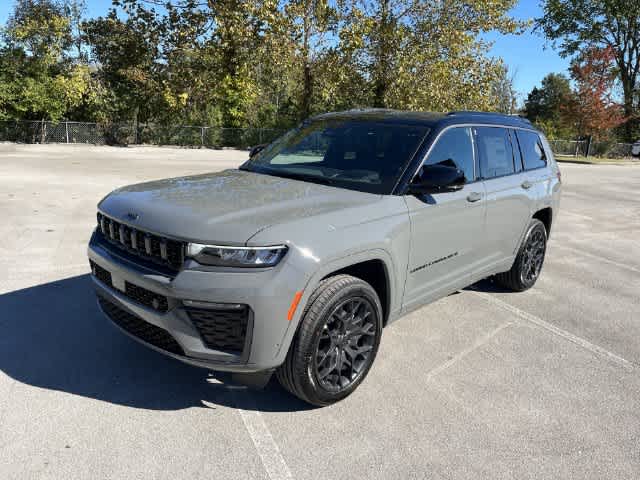 2027 Jeep Grand Cherokee GRAND CHEROKEE L SUMMIT 4X4