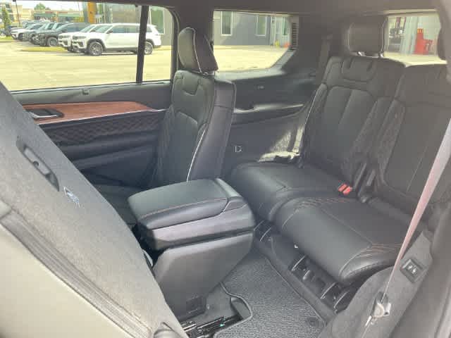 2027 Jeep Grand Cherokee GRAND CHEROKEE L SUMMIT 4X4