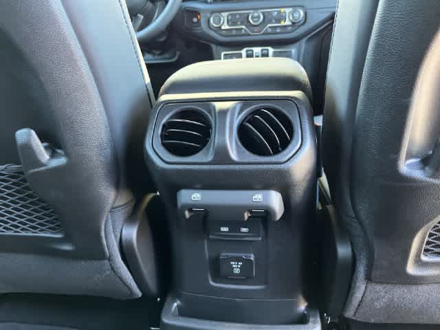 2027 Jeep Wrangler WRANGLER 4-DOOR RUBICON X