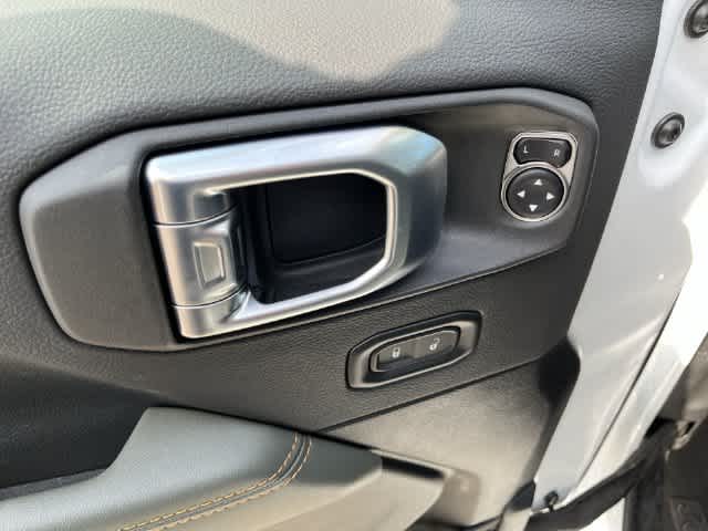 2027 Jeep Gladiator GLADIATOR MOJAVE 4X4