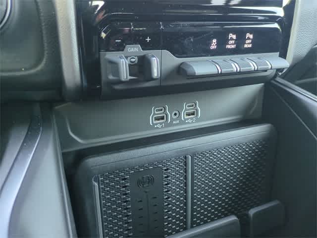 2026 RAM 1500 RAM 1500 BIG HORN CREW CAB 4X4 5'7' BOX