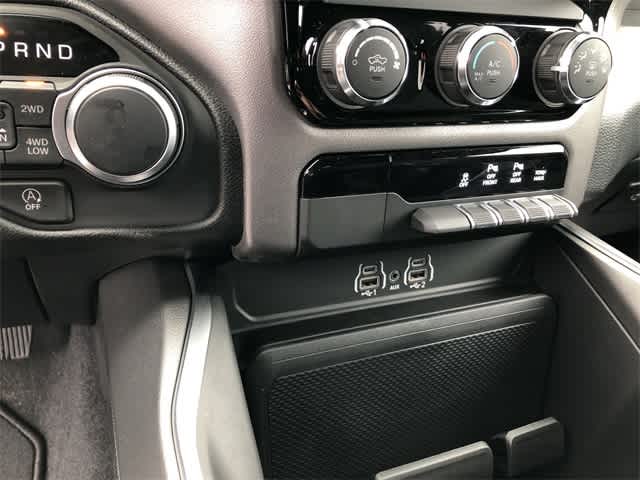 2026 RAM 1500 RAM 1500 EXPRESS CREW CAB 4X4 5'7' BOX