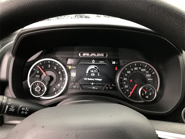 2026 RAM 1500 RAM 1500 EXPRESS CREW CAB 4X4 5'7' BOX