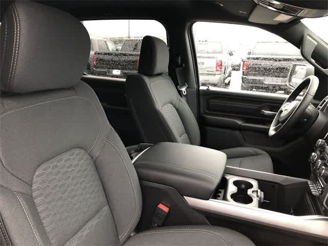 2026 RAM 1500 RAM 1500 EXPRESS CREW CAB 4X4 5'7' BOX