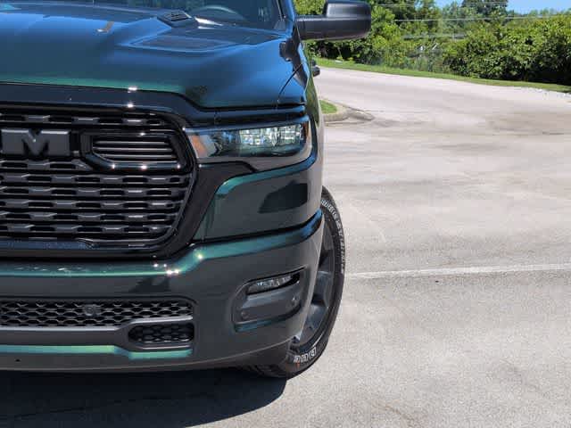 2026 RAM 1500 RAM 1500 EXPRESS CREW CAB 4X4 5'7' BOX