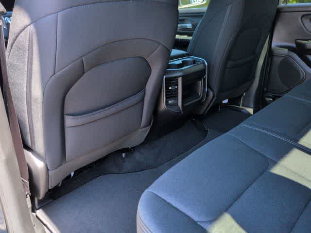 2026 RAM 1500 RAM 1500 EXPRESS CREW CAB 4X4 5'7' BOX