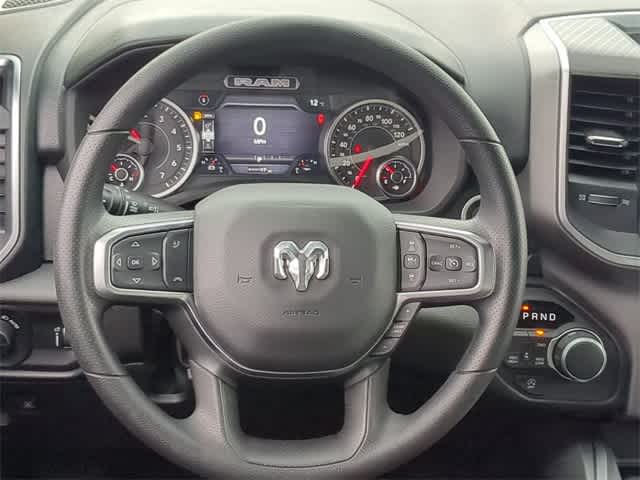 2026 RAM 1500 RAM 1500 EXPRESS CREW CAB 4X4 5'7' BOX