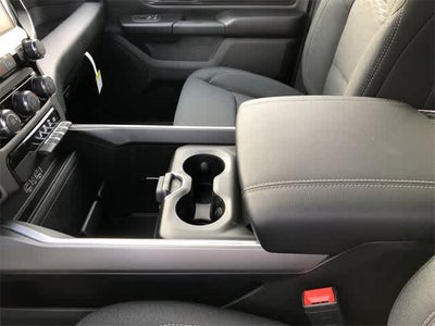 2026 RAM 1500 RAM 1500 EXPRESS CREW CAB 4X4 5'7' BOX