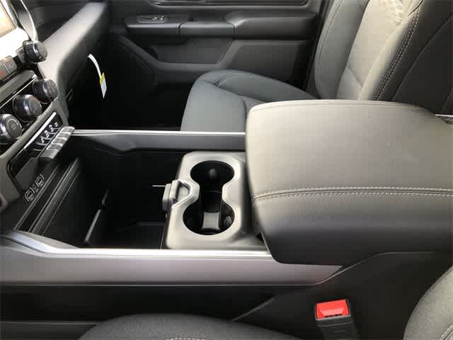 2026 RAM 1500 RAM 1500 EXPRESS CREW CAB 4X4 5'7' BOX