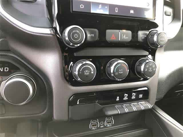 2026 RAM 1500 RAM 1500 EXPRESS CREW CAB 4X4 5'7' BOX