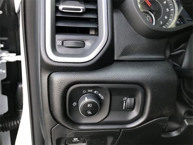 2026 RAM 1500 RAM 1500 EXPRESS CREW CAB 4X4 5'7' BOX