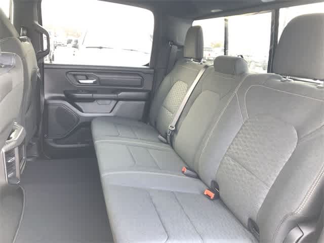 2026 RAM 1500 RAM 1500 EXPRESS CREW CAB 4X4 5'7' BOX