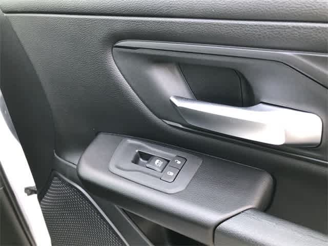 2026 RAM 1500 RAM 1500 EXPRESS CREW CAB 4X4 5'7' BOX