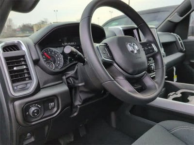 2026 RAM 1500 RAM 1500 EXPRESS CREW CAB 4X4 5'7' BOX