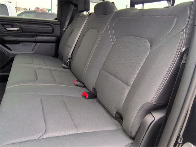 2026 RAM 1500 RAM 1500 EXPRESS CREW CAB 4X4 5'7' BOX