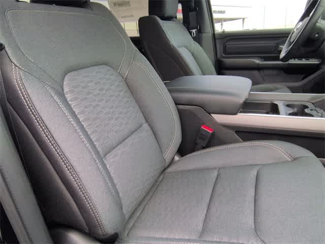 2026 RAM 1500 RAM 1500 EXPRESS CREW CAB 4X4 5'7' BOX