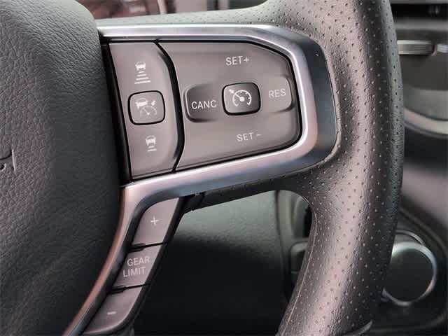 2026 RAM 1500 RAM 1500 EXPRESS CREW CAB 4X4 5'7' BOX