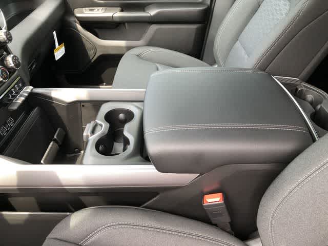 2026 RAM 1500 RAM 1500 EXPRESS CREW CAB 4X4 5'7' BOX