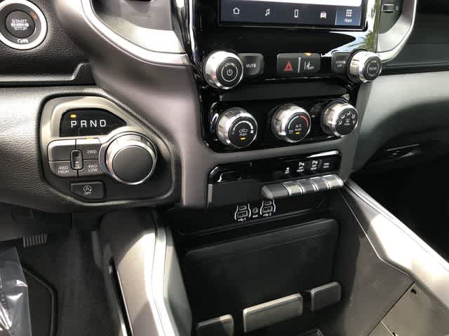 2026 RAM 1500 RAM 1500 EXPRESS CREW CAB 4X4 5'7' BOX