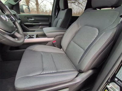 2026 RAM 1500 RAM 1500 EXPRESS CREW CAB 4X4 5'7' BOX