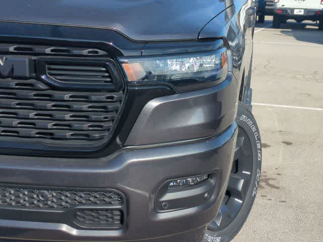 2026 RAM 1500 RAM 1500 EXPRESS CREW CAB 4X4 5'7' BOX