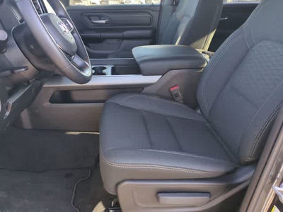 2026 RAM 1500 RAM 1500 EXPRESS CREW CAB 4X4 5'7' BOX